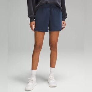 Lululemon Softstreme High-Rise Short 4" Navy Size 6